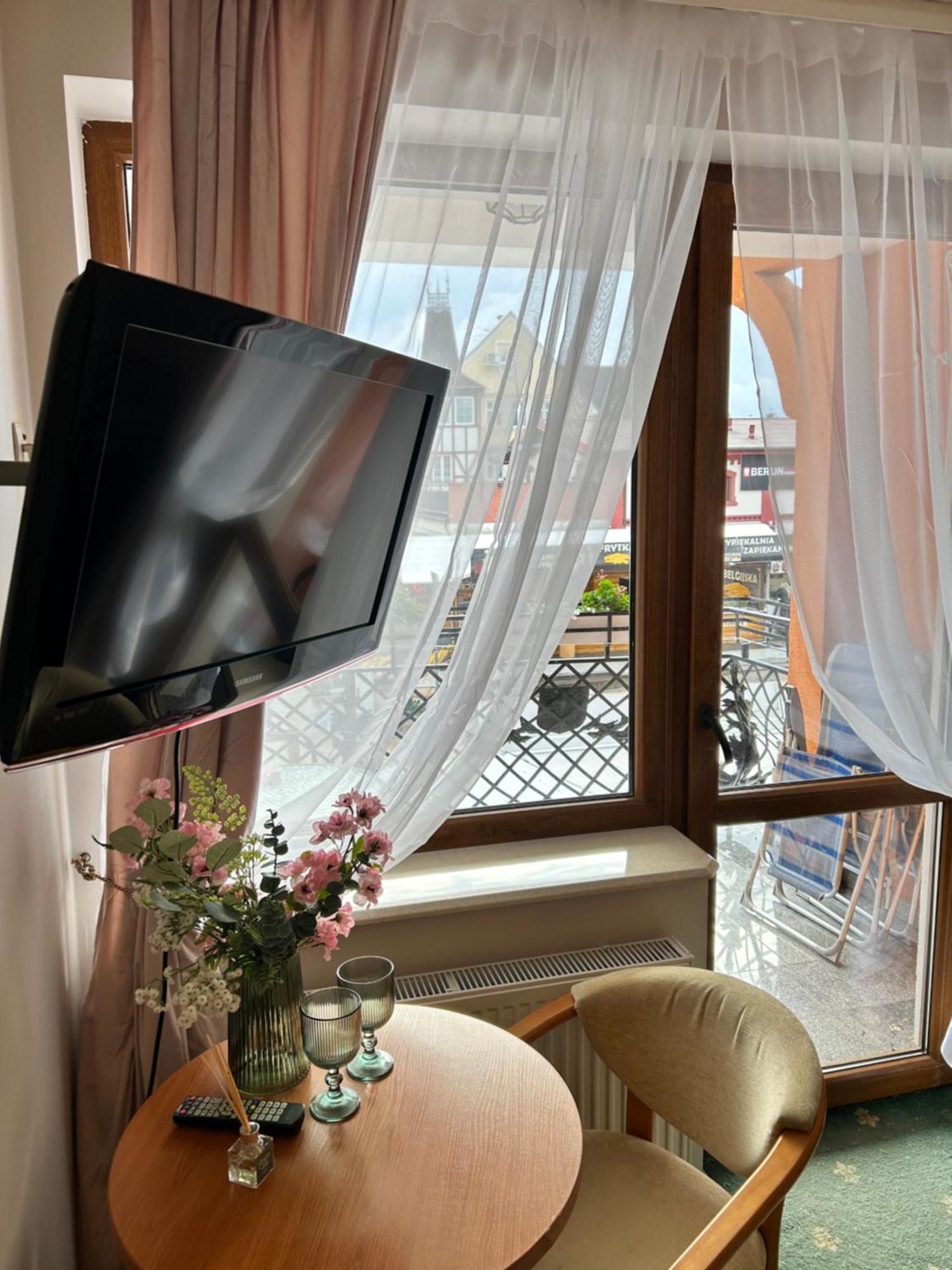 Apartamenty I Pokoje Chaton Mielno Мєлно Екстер'єр фото
